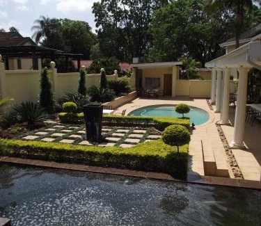 Tzaneen Casa | La Barune Guest House