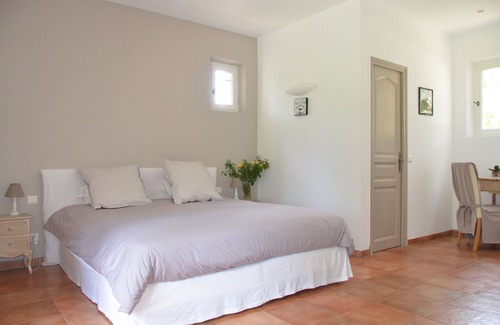 Saint-Marc-Jaumegarde Cama Y Desayuno | La Bastide De L'aube Chambre d hôtes