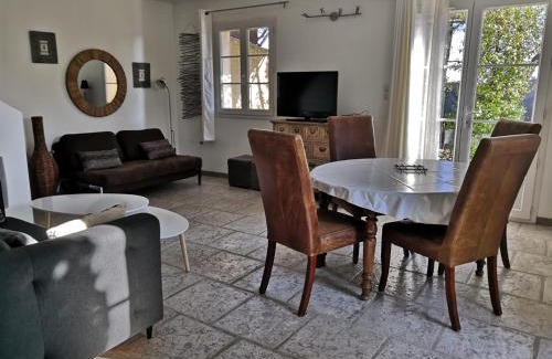 Pont-Saint-Esprit Casa | LA BASTIDE DES MACALO