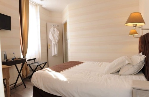 Monflanquin Hotel | La Bastide des Oliviers