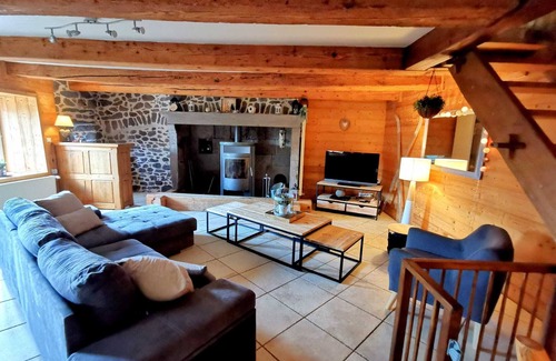 Besse-en-Chandesse Casa | Casa de carácter en el corazón del macizo de Sancy