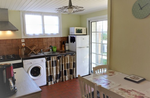 Saint-Palais-sur-Mer Casa | La Belle Bleue, house with garden 300 meters from the beach