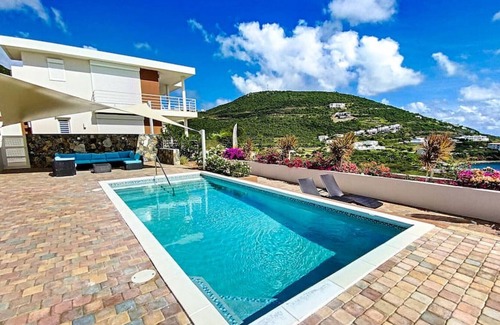 Indigo Bay Condominio | La Belle Bleue at Indo Bay, walkable beach, pool