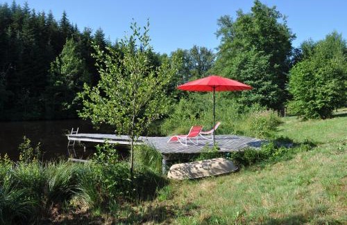 Faucogney-et-la-Mer Cama Y Desayuno | "La Belle Chambre" dans une ferme avec etang privé dans la région des Mille Etangs Faucogney-et-La-Mer