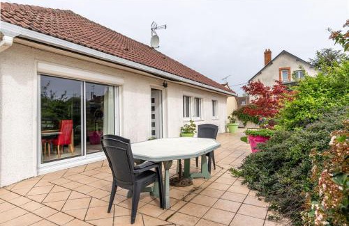 Fleury-les-Aubrais Casa | La Belle Escale - Maison proche gare et d'Orléans