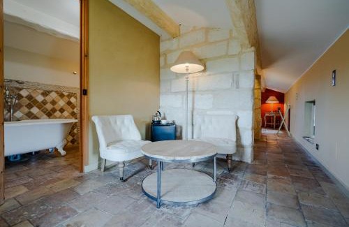 Saint-Hilaire-d'Ozilhan Hotel | La Belle Vie