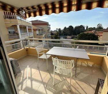 Boulouris-sur-Mer Apartamento | LA BLUETTE - Appartement T2 - PLAGE de PEGUIERE - ST RAPHAËL