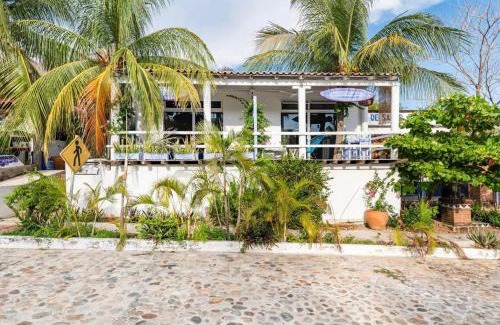 Santa María Huatulco Casa | La Bocana Surf House