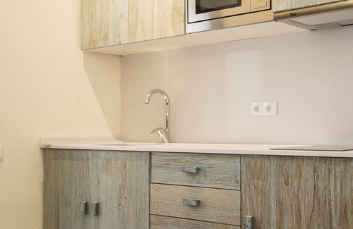 Collblanc y La Torrassa Hotel | La Bodega Suites