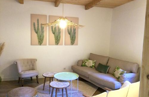 Octon Casa | La Bohème. Maison de village cosy, jardin et spa.