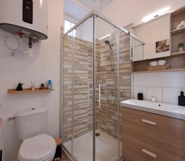 Laval Apartamento | La Bohème, Studio, Proche Gare SNCF, Netflix