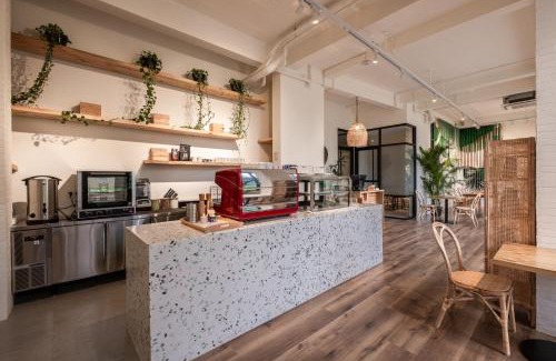 Jakarta Hotel | La Boheme, Rooms and Coffee