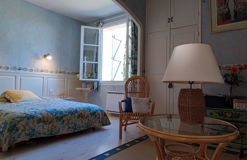 Cazouls-les-Beziers Casa | La Bouscade magnificent wooded area with swimming pool