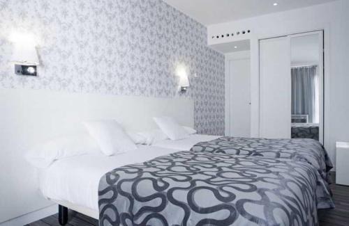 Centro Comercial Hotel | La Boutique Puerta Osario