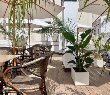 Centro Comercial Hotel | La Boutique Puerta Osario