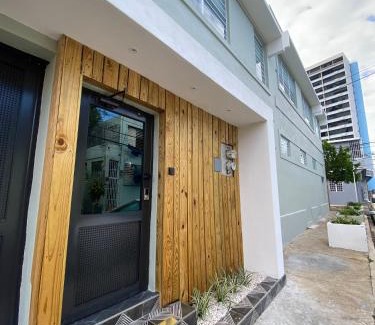 Santurce Hotel | La Buena Vida Inn