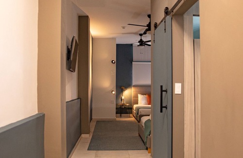 Santurce Casa | La Buena Vida Inn