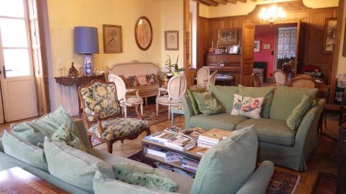 Moutiers-Saint-Jean Cama Y Desayuno | La Buffonnerie
