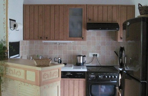 Chatel-Moron Casa | La Buissonnière in South Burgundy: whole house with swimming pool