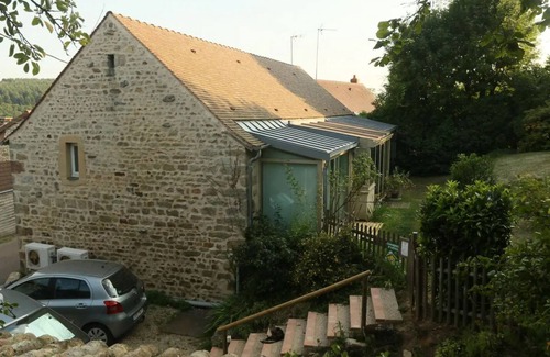 Chatel-Moron Casa | La Buissonnière in South Burgundy: whole house with swimming pool