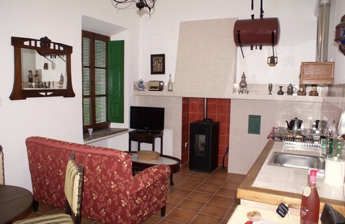 Murchas Apartamento | Apartamento de lujo, cama king size, centro Talará (Lecrin), WIFI, piscina, jardín.