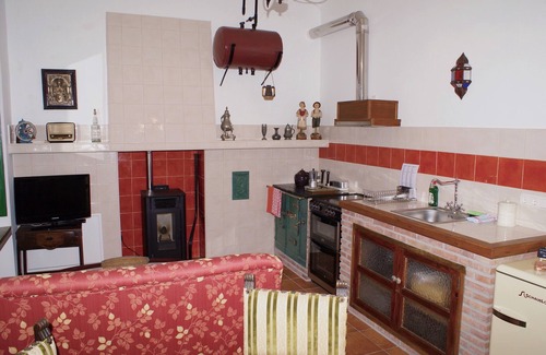 Murchas Apartamento | Apartamento de lujo, cama king size, centro Talará (Lecrin), WIFI, piscina, jardín.