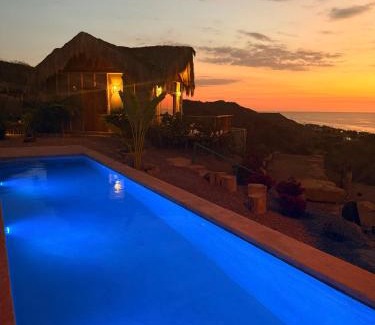 Punta Sal Casa | La Cabaña de Iza