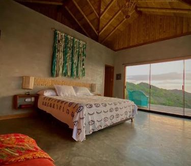 Punta Sal Casa | La Cabaña de Iza