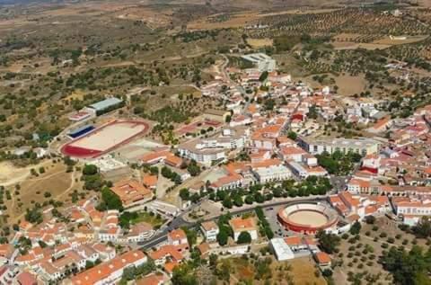 La Aceña de la Borrega Hotel | La Cabaña Romantica de Llano