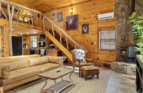 Long Creek Cabina | La Cabaña- The Cabin in Long Creek