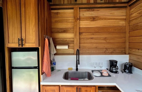 Tayutic Cabina | La Cabaña de Tata: Cozy Cabin, Books, Nature, and Contemplation