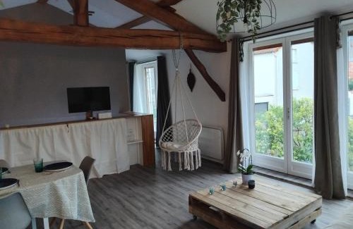 Genouillac Casa | La Cabane aux Hirondelles