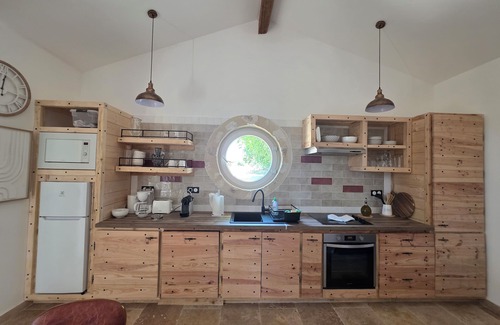 Arles Otro | La cabanette in the Camargue