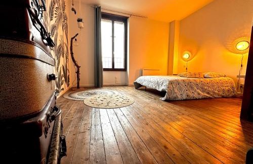 Neant-sur-Yvel Casa | La Cachette Enchantée