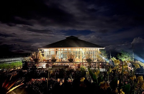Kundasang Villa | La Cantane Villa in Kundasang offers a spacious villa, with breakfast included