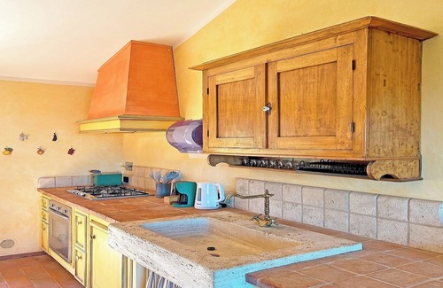 Colle di Val d'Elsa Cabaña | La Capannina with view over the green tuscany hills