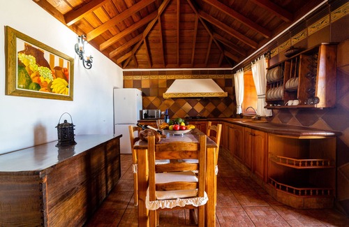 Arecida Cabaña | Casa Rural La Capellana con piscina privada climatizada, sauna y vista al mar