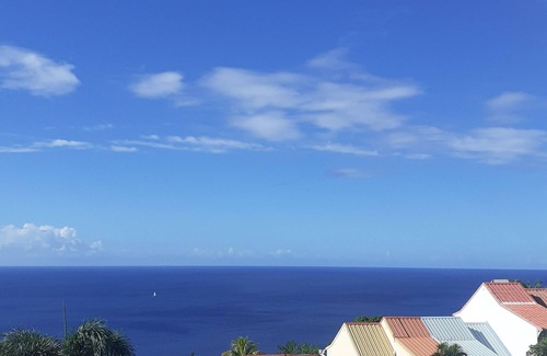 Case-Pilote Apartamento | La Capresse à Case Pilote Studio Saphir, Vue Imprenable sur la Côte Caraïbes