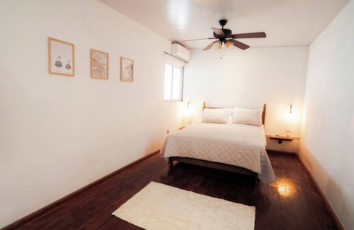 Big Creek Cama Y Desayuno | Over the Water - Bocas Holiday House