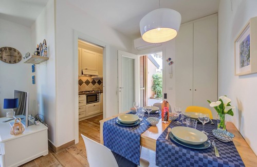 Padenghe sul Garda Apartamento | La Casa Accanto With Shared Pool