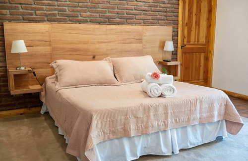 Melocoton Cama Y Desayuno | La Casa de Carlitos