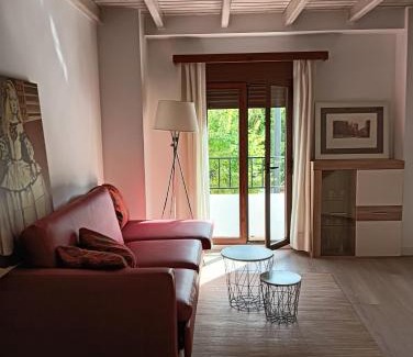 Guejar Sierra Apartamento | La Casa de la Plaza