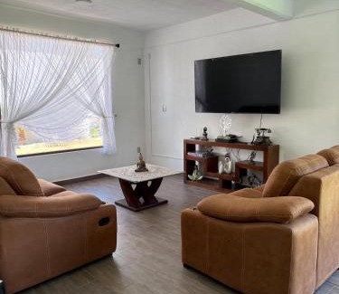 Huehuetoca Casa | La Casa de las Flores