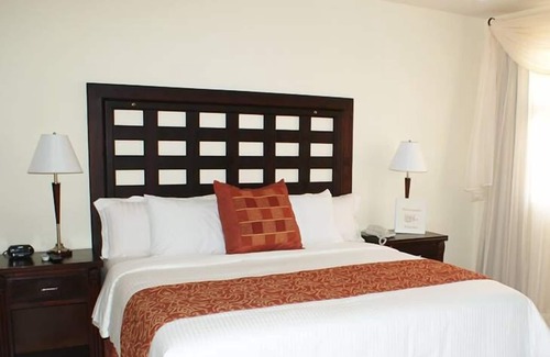 San Pedro Sula Hotel | La Casa de los Arcos
