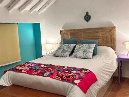 Olvera Casa | La Casa de los Colores
