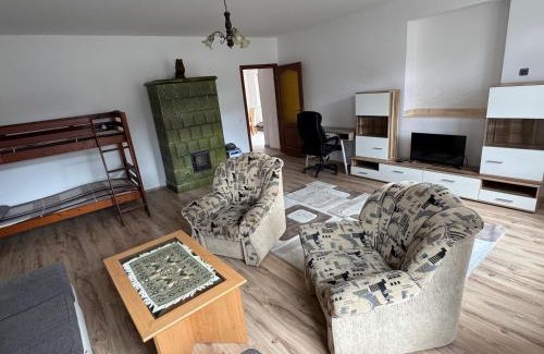 Veszpremfajsz Casa | La Casa De Nido-Tágas családias apartman 6 főig, kerttel