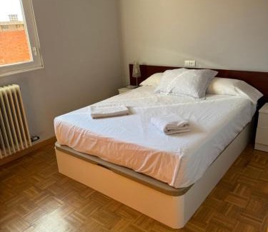 León Apartamento | LA CASA DE REYES - WIFI Gratis
