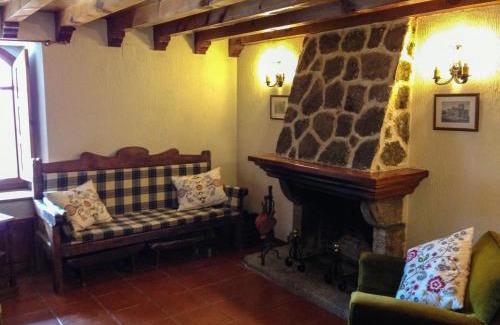 Hoyos del Espino Casa | La Casa del Abuelo