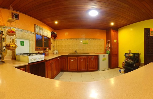 Baños de Agua Santa Cama Y Desayuno | La Casa del Molino Blanco B&B