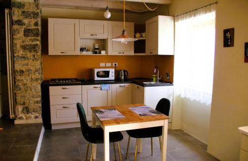 Giucano Apartamento | La Casa del Sole a Cosy Nest in Lunigiana, Tuscany
